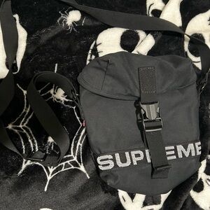 Black supreme bag/ crossbody